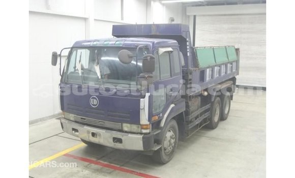 Acheter Import Utilitaire Nissan Evalia Bleu à Import - Dubai, Anse-la-Raye Acheter Import Utilitaire Nissan Evalia Bleu à Import - Dubai, Anse-la-Raye