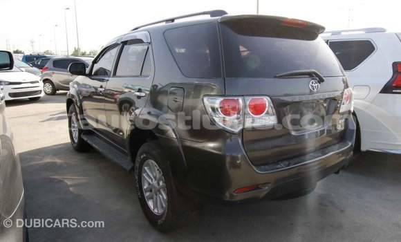 Acheter Import Voiture Toyota Fortuner Autre à Import - Dubai, Anse-la-Raye Acheter Import Voiture Toyota Fortuner Autre à Import - Dubai, Anse-la-Raye