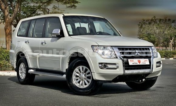 Buy Import Mitsubishi Pajero White Car in Import - Dubai in Anse-la-Raye