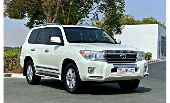 Buy Import Toyota Land Cruiser White Car in Import - Dubai in Anse-la-Raye
