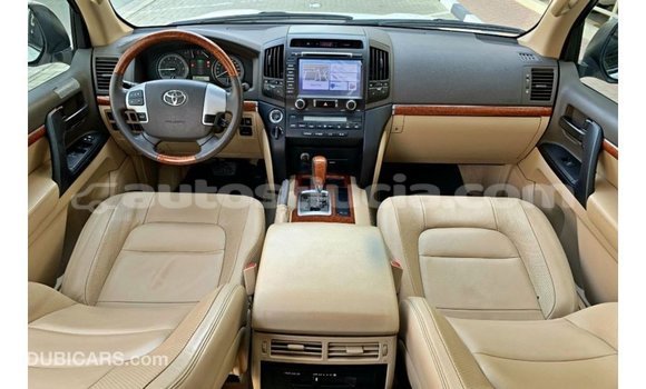 Buy Import Toyota Land Cruiser White Car in Import - Dubai in Anse-la-Raye Buy Import Toyota Land Cruiser White Car in Import - Dubai in Anse-la-Raye