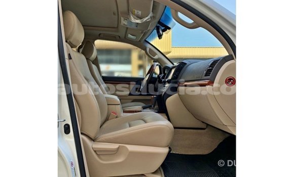 Buy Import Toyota Land Cruiser White Car in Import - Dubai in Anse-la-Raye Buy Import Toyota Land Cruiser White Car in Import - Dubai in Anse-la-Raye