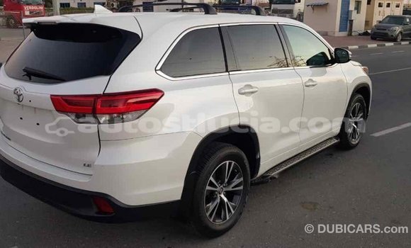 Buy Import Toyota Highlander White Car in Import - Dubai in Anse-la-Raye Buy Import Toyota Highlander White Car in Import - Dubai in Anse-la-Raye