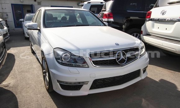 Buy Import Mercedes-Benz 200 White Car in Import - Dubai in Anse-la-Raye Buy Import Mercedes-Benz 200 White Car in Import - Dubai in Anse-la-Raye