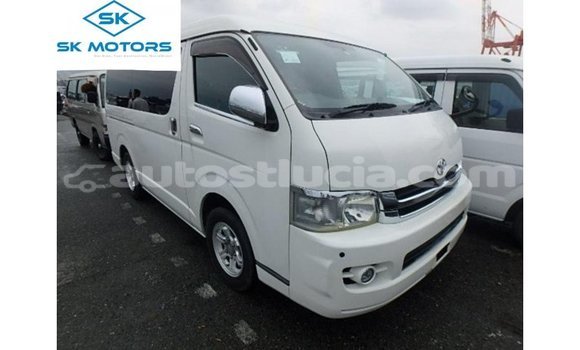Buy Import Toyota Regius White Car in Import - Dubai in Anse-la-Raye Buy Import Toyota Regius White Car in Import - Dubai in Anse-la-Raye
