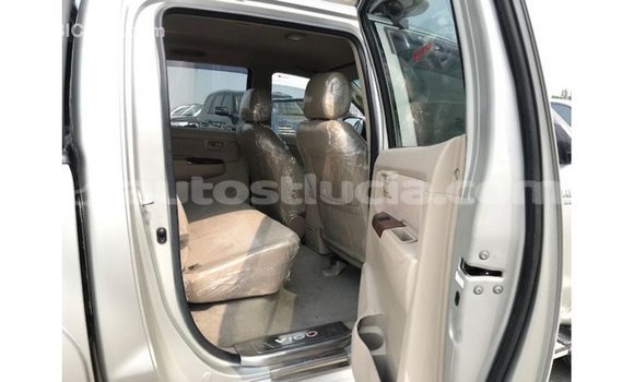 Buy Import Toyota Hilux Other Car in Import - Dubai in Anse-la-Raye Buy Import Toyota Hilux Other Car in Import - Dubai in Anse-la-Raye