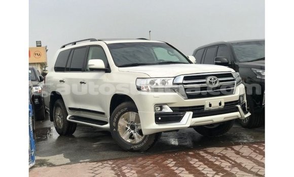 Buy Import Toyota Land Cruiser White Car in Import - Dubai in Anse-la-Raye