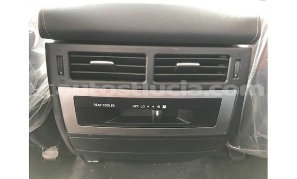 Acheter Import Voiture Toyota Land Cruiser Blanc à Import - Dubai, Anse-la-Raye Acheter Import Voiture Toyota Land Cruiser Blanc à Import - Dubai, Anse-la-Raye