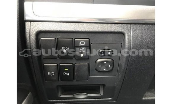 Acheter Import Voiture Toyota Land Cruiser Blanc à Import - Dubai, Anse-la-Raye Acheter Import Voiture Toyota Land Cruiser Blanc à Import - Dubai, Anse-la-Raye