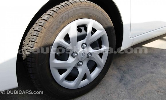 Buy Import Hyundai i10 White Car in Import - Dubai in Anse-la-Raye