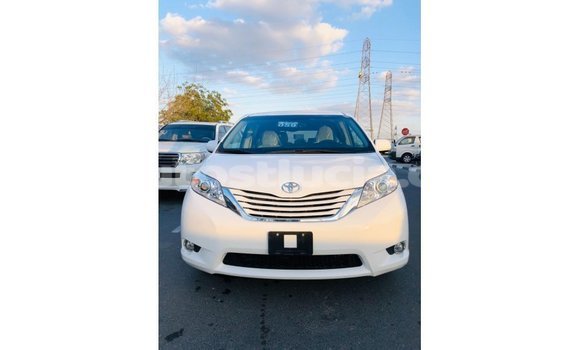 Buy Import Toyota Sienna White Car in Import - Dubai in Anse-la-Raye Buy Import Toyota Sienna White Car in Import - Dubai in Anse-la-Raye