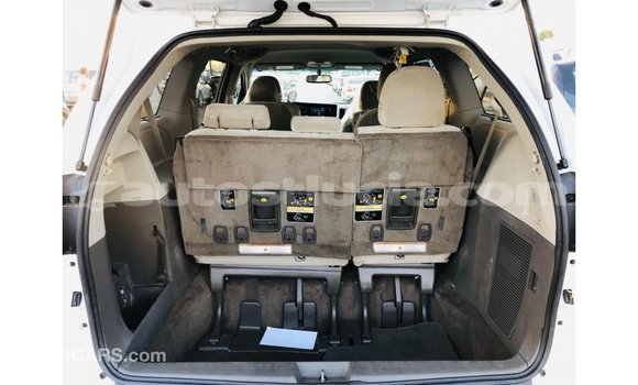 Buy Import Toyota Sienna White Car in Import - Dubai in Anse-la-Raye Buy Import Toyota Sienna White Car in Import - Dubai in Anse-la-Raye