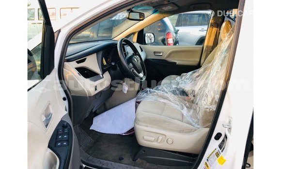 Buy Import Toyota Sienna White Car in Import - Dubai in Anse-la-Raye Buy Import Toyota Sienna White Car in Import - Dubai in Anse-la-Raye