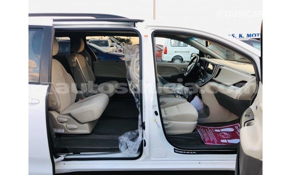 Buy Import Toyota Sienna White Car in Import - Dubai in Anse-la-Raye Buy Import Toyota Sienna White Car in Import - Dubai in Anse-la-Raye