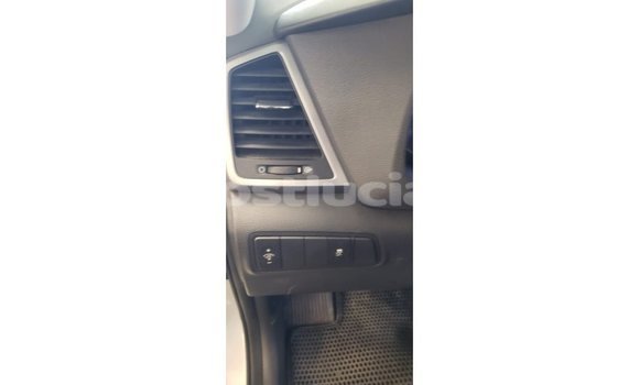 Buy Import Hyundai Tucson White Car in Import - Dubai in Anse-la-Raye Buy Import Hyundai Tucson White Car in Import - Dubai in Anse-la-Raye