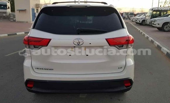 Buy Import Toyota Highlander White Car in Import - Dubai in Anse-la-Raye Buy Import Toyota Highlander White Car in Import - Dubai in Anse-la-Raye