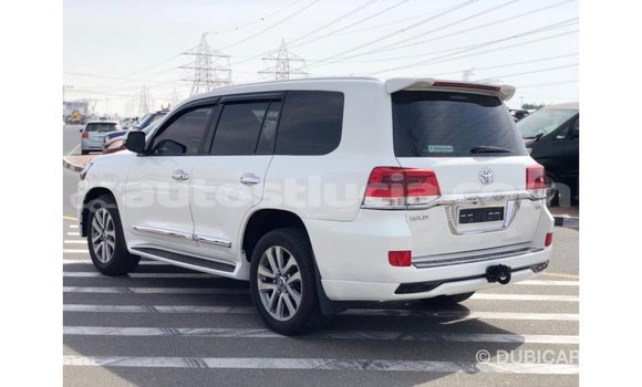 Buy Import Toyota Land Cruiser White Car in Import - Dubai in Anse-la-Raye Buy Import Toyota Land Cruiser White Car in Import - Dubai in Anse-la-Raye