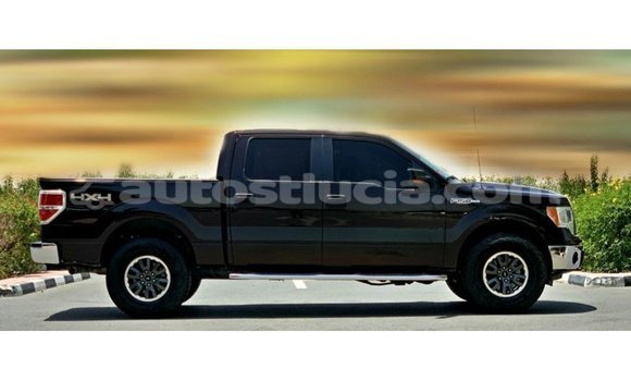 Buy Import Ford Club Wagon Brown Car in Import - Dubai in Anse-la-Raye Buy Import Ford Club Wagon Brown Car in Import - Dubai in Anse-la-Raye