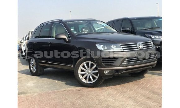 Buy Import Volkswagen Touareg Brown Car in Import - Dubai in Anse-la-Raye