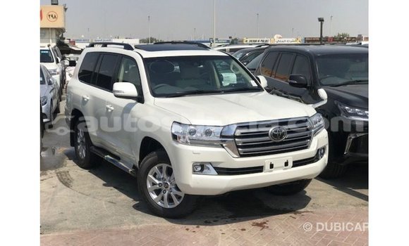 Buy Import Toyota Land Cruiser White Car in Import - Dubai in Anse-la-Raye Buy Import Toyota Land Cruiser White Car in Import - Dubai in Anse-la-Raye