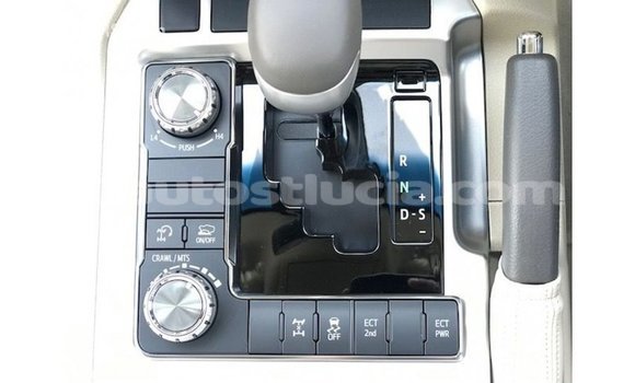Buy Import Toyota Land Cruiser White Car in Import - Dubai in Anse-la-Raye Buy Import Toyota Land Cruiser White Car in Import - Dubai in Anse-la-Raye