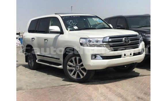 Buy Import Toyota Land Cruiser White Car in Import - Dubai in Anse-la-Raye Buy Import Toyota Land Cruiser White Car in Import - Dubai in Anse-la-Raye