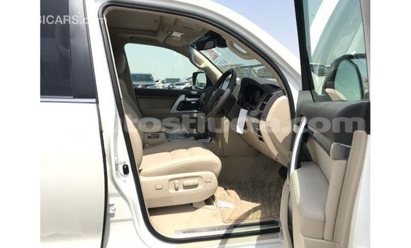 Buy Import Toyota Land Cruiser White Car in Import - Dubai in Anse-la-Raye Buy Import Toyota Land Cruiser White Car in Import - Dubai in Anse-la-Raye