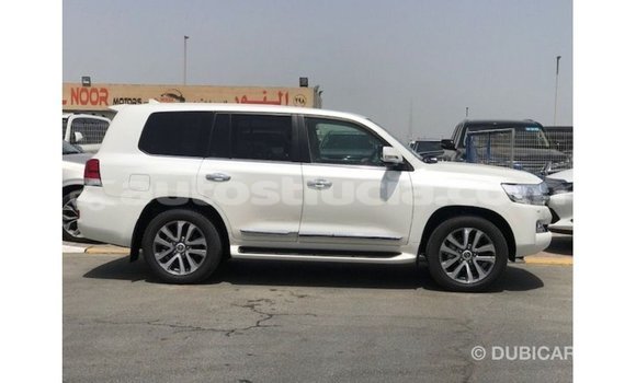Buy Import Toyota Land Cruiser White Car in Import - Dubai in Anse-la-Raye Buy Import Toyota Land Cruiser White Car in Import - Dubai in Anse-la-Raye