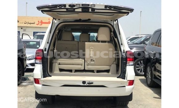 Buy Import Toyota Land Cruiser White Car in Import - Dubai in Anse-la-Raye Buy Import Toyota Land Cruiser White Car in Import - Dubai in Anse-la-Raye