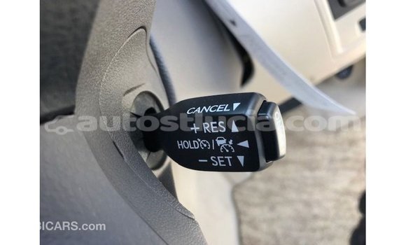 Buy Import Toyota Land Cruiser White Car in Import - Dubai in Anse-la-Raye Buy Import Toyota Land Cruiser White Car in Import - Dubai in Anse-la-Raye