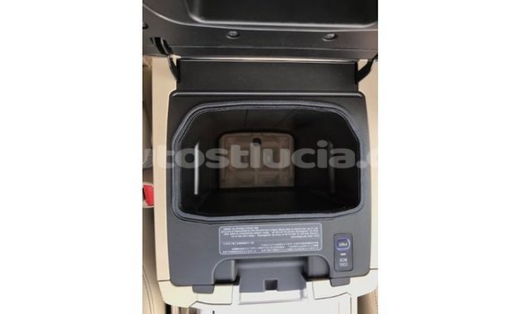 Buy Import Toyota Land Cruiser White Car in Import - Dubai in Anse-la-Raye Buy Import Toyota Land Cruiser White Car in Import - Dubai in Anse-la-Raye