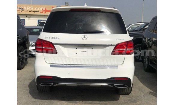 Buy Import Mercedes-Benz 190 (W201) White Car in Import - Dubai in Anse-la-Raye Buy Import Mercedes-Benz 190 (W201) White Car in Import - Dubai in Anse-la-Raye