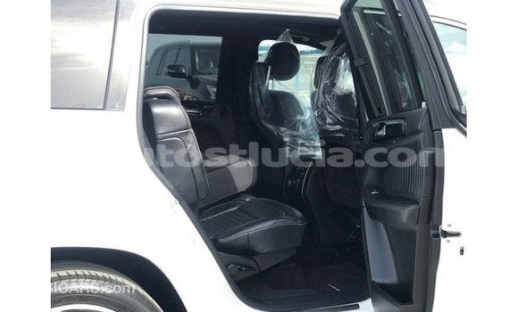 Buy Import Mercedes-Benz 190 (W201) White Car in Import - Dubai in Anse-la-Raye Buy Import Mercedes-Benz 190 (W201) White Car in Import - Dubai in Anse-la-Raye