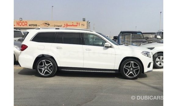 Buy Import Mercedes-Benz 190 (W201) White Car in Import - Dubai in Anse-la-Raye Buy Import Mercedes-Benz 190 (W201) White Car in Import - Dubai in Anse-la-Raye