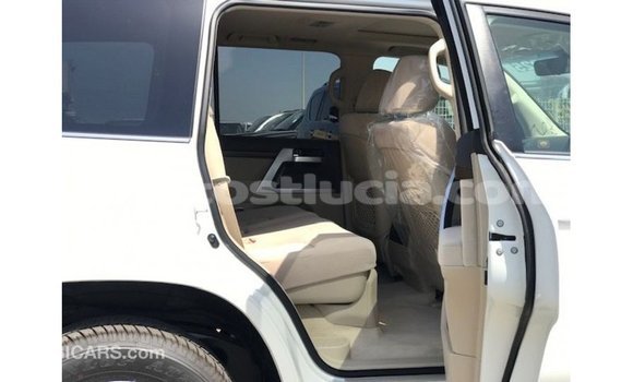 Buy Import Toyota Land Cruiser White Car in Import - Dubai in Anse-la-Raye Buy Import Toyota Land Cruiser White Car in Import - Dubai in Anse-la-Raye
