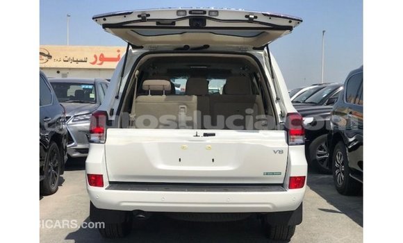 Buy Import Toyota Land Cruiser White Car in Import - Dubai in Anse-la-Raye Buy Import Toyota Land Cruiser White Car in Import - Dubai in Anse-la-Raye