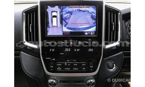 Acheter Import Voiture Toyota Land Cruiser Blanc à Import - Dubai, Anse-la-Raye Acheter Import Voiture Toyota Land Cruiser Blanc à Import - Dubai, Anse-la-Raye