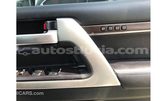 Acheter Import Voiture Toyota Land Cruiser Blanc à Import - Dubai, Anse-la-Raye Acheter Import Voiture Toyota Land Cruiser Blanc à Import - Dubai, Anse-la-Raye