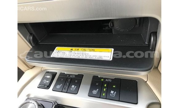 Acheter Import Voiture Toyota Land Cruiser Noir à Import - Dubai, Anse-la-Raye Acheter Import Voiture Toyota Land Cruiser Noir à Import - Dubai, Anse-la-Raye