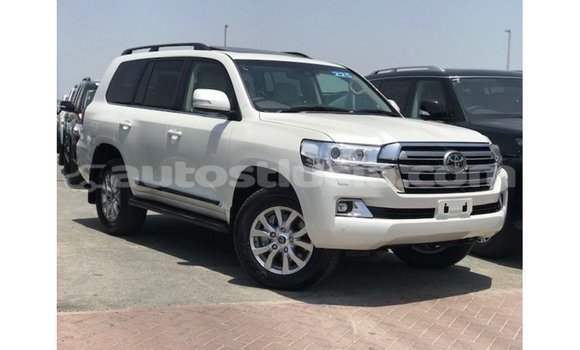 Buy Import Toyota Land Cruiser White Car in Import - Dubai in Anse-la-Raye Buy Import Toyota Land Cruiser White Car in Import - Dubai in Anse-la-Raye