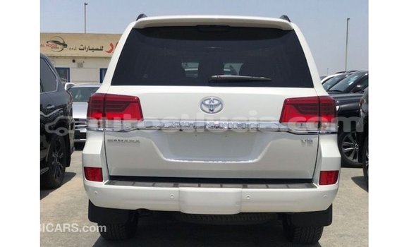 Buy Import Toyota Land Cruiser White Car in Import - Dubai in Anse-la-Raye Buy Import Toyota Land Cruiser White Car in Import - Dubai in Anse-la-Raye