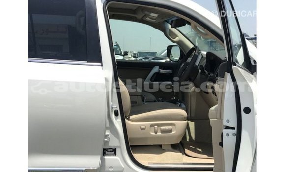 Buy Import Toyota Land Cruiser White Car in Import - Dubai in Anse-la-Raye Buy Import Toyota Land Cruiser White Car in Import - Dubai in Anse-la-Raye