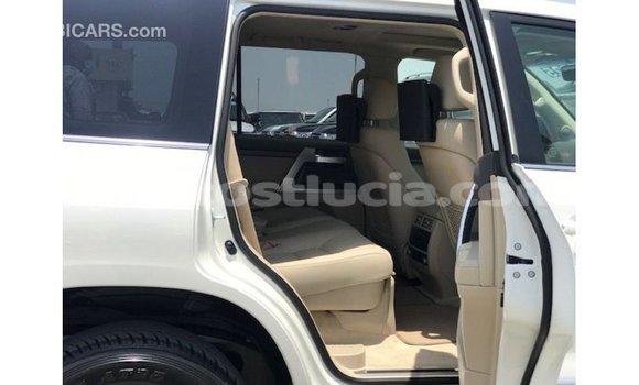 Buy Import Toyota Land Cruiser White Car in Import - Dubai in Anse-la-Raye Buy Import Toyota Land Cruiser White Car in Import - Dubai in Anse-la-Raye