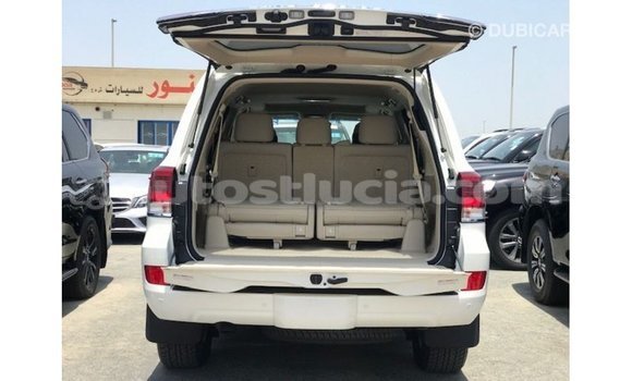 Buy Import Toyota Land Cruiser White Car in Import - Dubai in Anse-la-Raye Buy Import Toyota Land Cruiser White Car in Import - Dubai in Anse-la-Raye