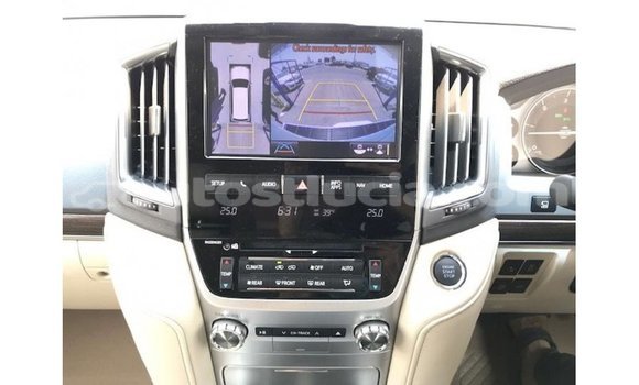 Buy Import Toyota Land Cruiser White Car in Import - Dubai in Anse-la-Raye Buy Import Toyota Land Cruiser White Car in Import - Dubai in Anse-la-Raye