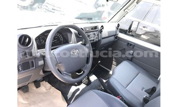 Buy Import Toyota Land Cruiser White Car in Import - Dubai in Anse-la-Raye Buy Import Toyota Land Cruiser White Car in Import - Dubai in Anse-la-Raye