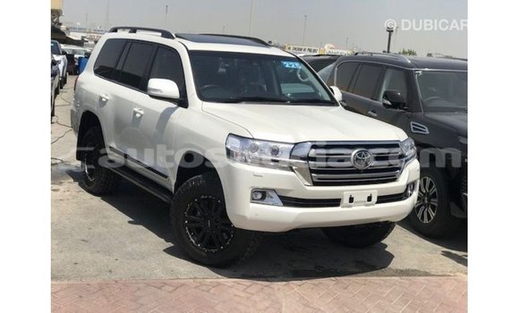 Buy Import Toyota Land Cruiser White Car in Import - Dubai in Anse-la-Raye Buy Import Toyota Land Cruiser White Car in Import - Dubai in Anse-la-Raye