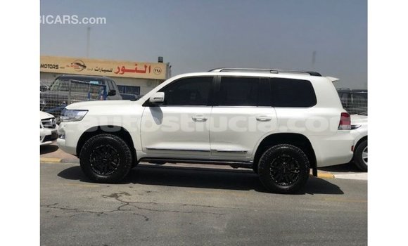 Buy Import Toyota Land Cruiser White Car in Import - Dubai in Anse-la-Raye Buy Import Toyota Land Cruiser White Car in Import - Dubai in Anse-la-Raye