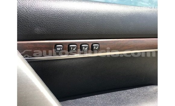 Buy Import Toyota Land Cruiser White Car in Import - Dubai in Anse-la-Raye Buy Import Toyota Land Cruiser White Car in Import - Dubai in Anse-la-Raye