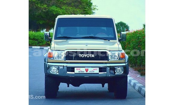 Buy Import Toyota Land Cruiser Beige Car in Import - Dubai in Anse-la-Raye Buy Import Toyota Land Cruiser Beige Car in Import - Dubai in Anse-la-Raye